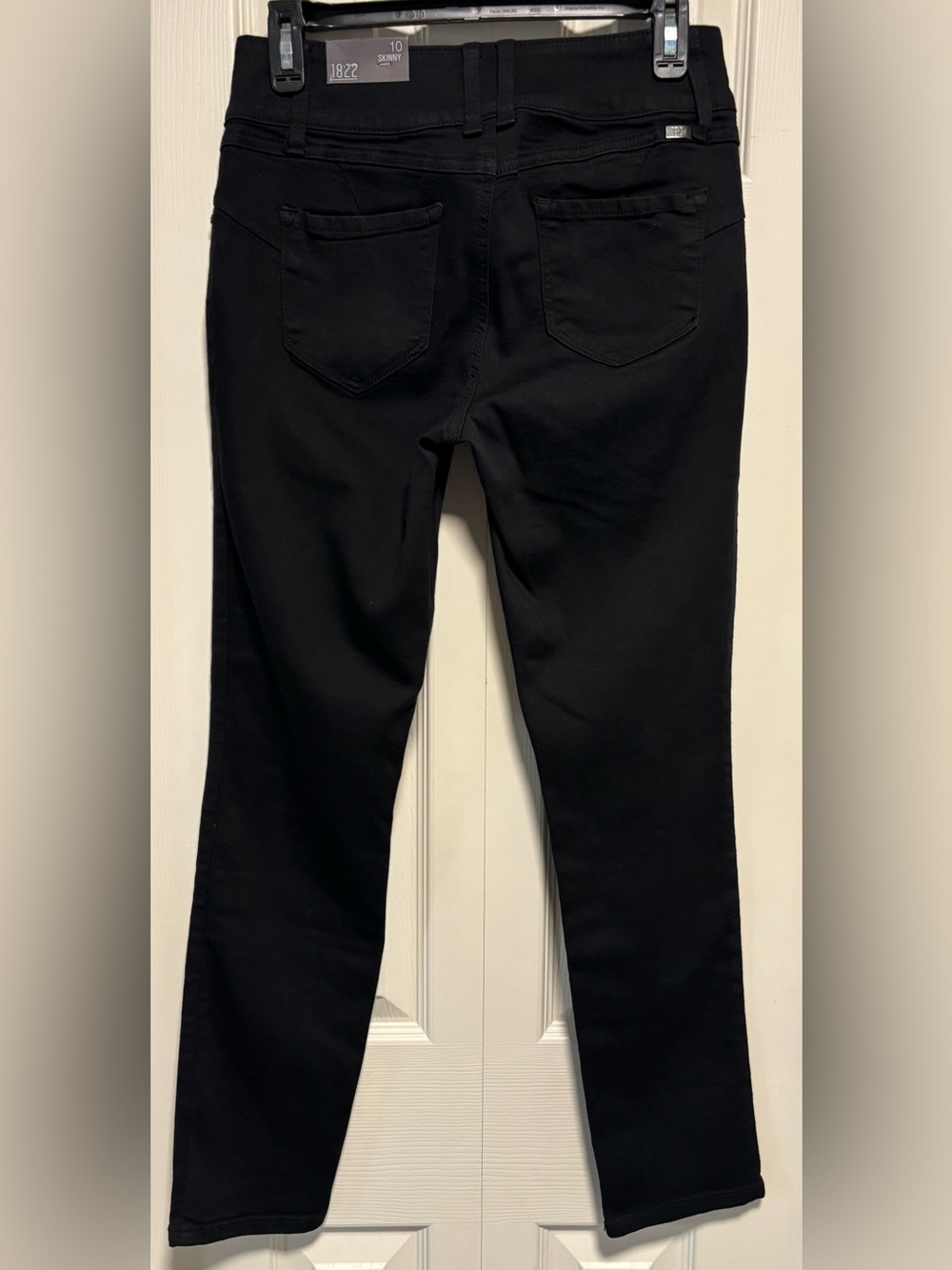 NWT 1822 Denim Skinny Black Denim Jeans - Picture 2 of 5